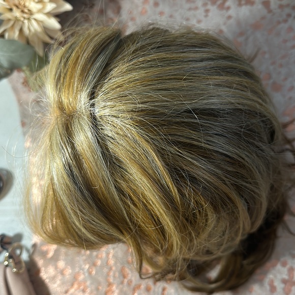 NWT vivica fox deep lace front wig - Picture 5 of 8